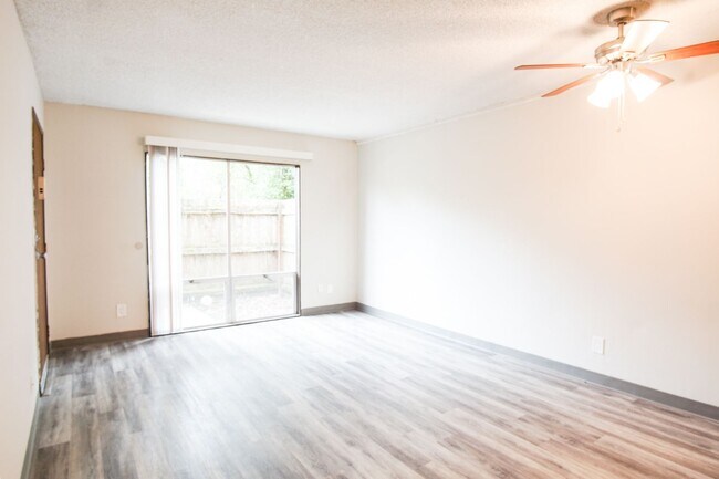 Photo - Great Garden Level 1Bdr Near OHSU with Private Patio! Unit 105