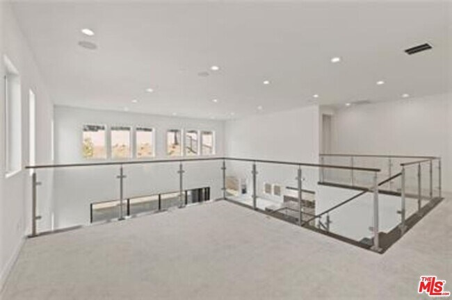 Photo - 20568 Edgewood Ct