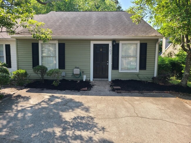 Building Photo - 107 Raintree Ct