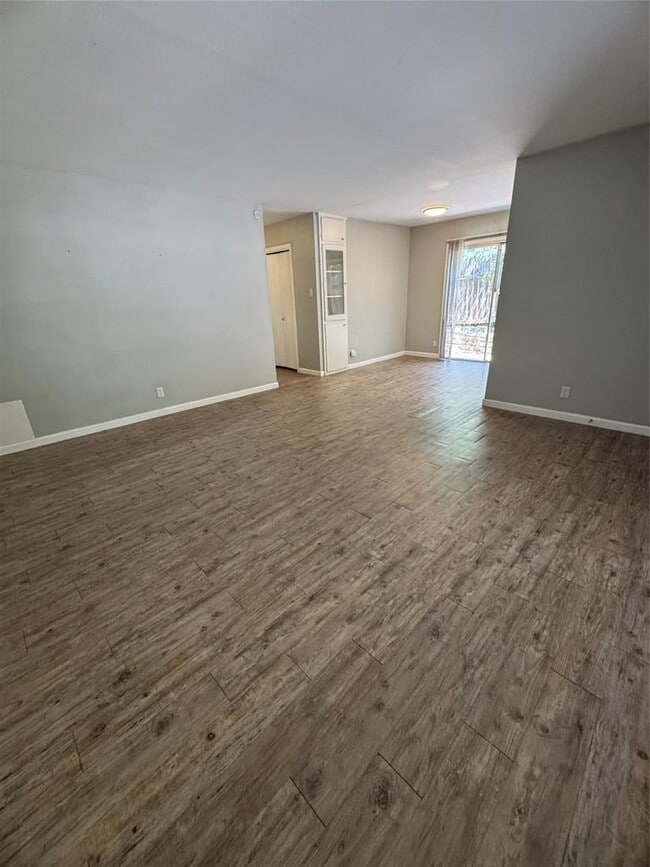 Photo - 1910 Westridge Dr