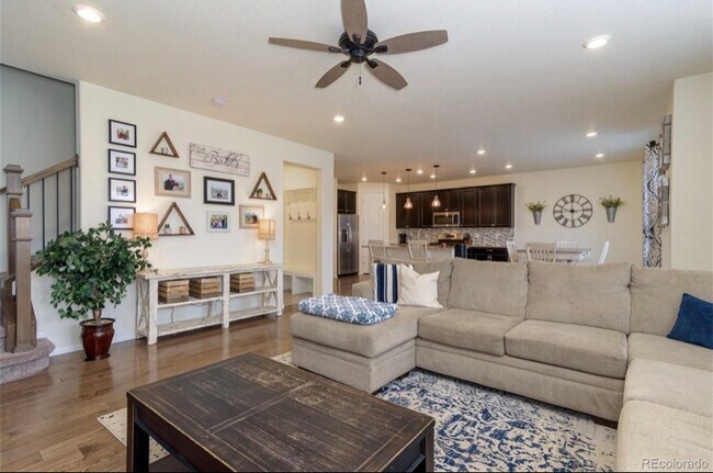 Photo - 10474 Evansville St