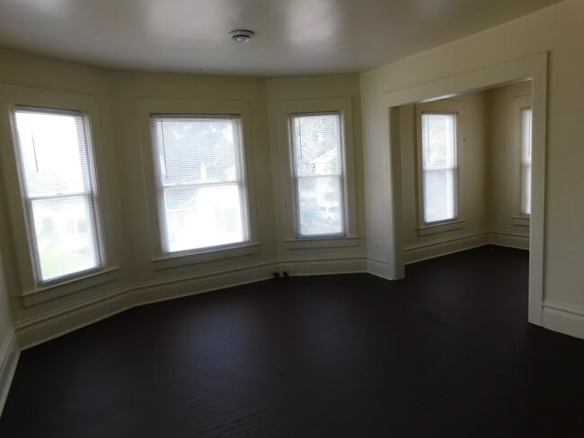 Photo - 1007 S Chicago Ave Unit 2