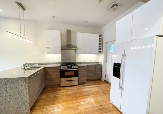 Photo - 98 L St Unit 1