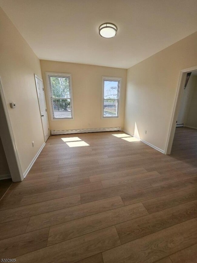 Photo - 372 Bergen St