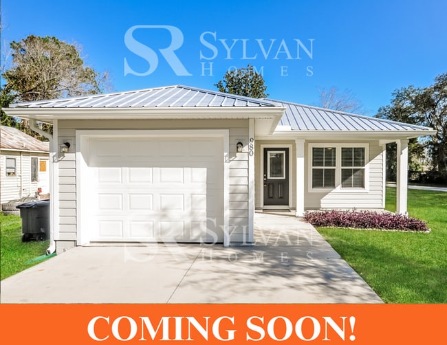 Building Photo - This cute 3BR, 2BA home is move-in ready