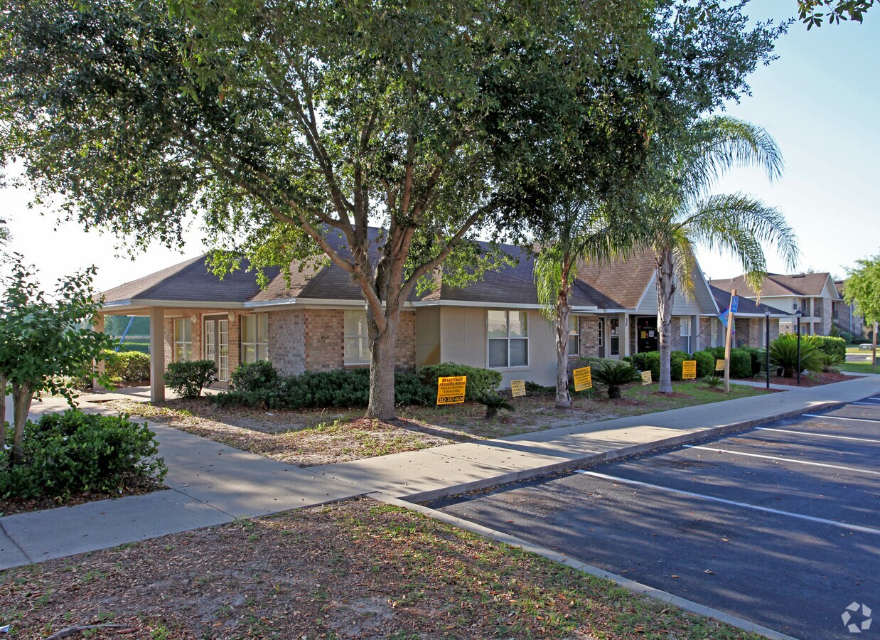 Photo - Rosemont Manor