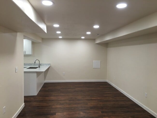 Photo - 287 W 500 N