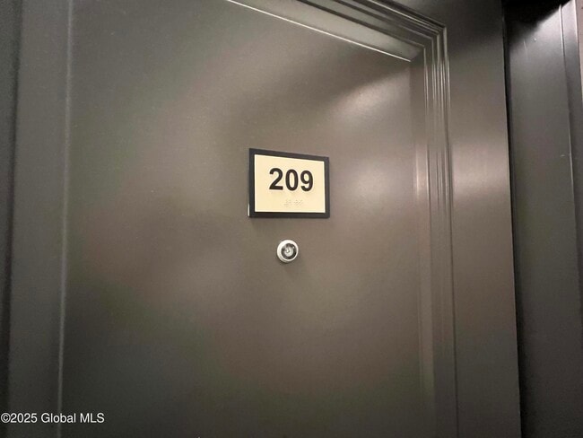 Photo - 733 Broadway Unit 209