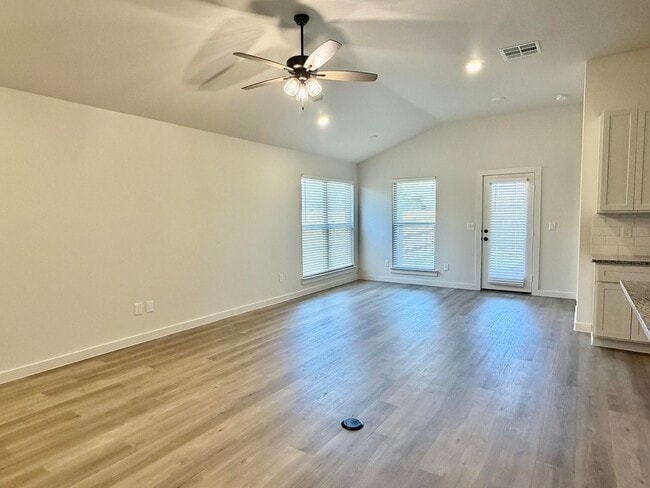 Photo - 2408 Aberdeen Ave