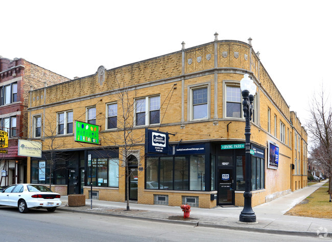 Building Photo - 2121-2125 W Irving Park Rd Rental