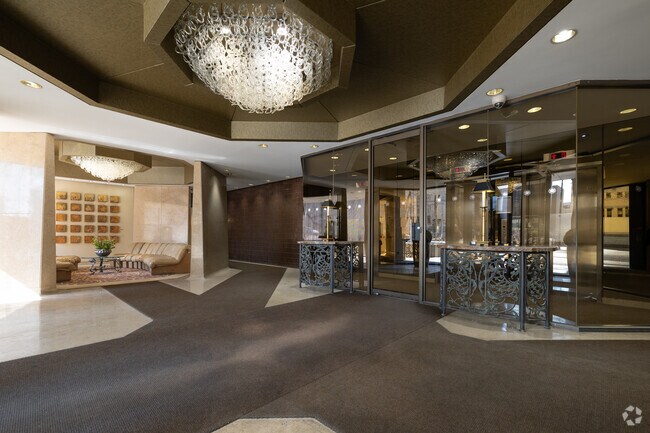 Hall d'entrée - 2021 Av Atwater
