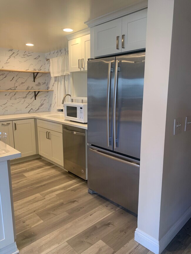 Photo - 2032 E Bermuda St Unit 104