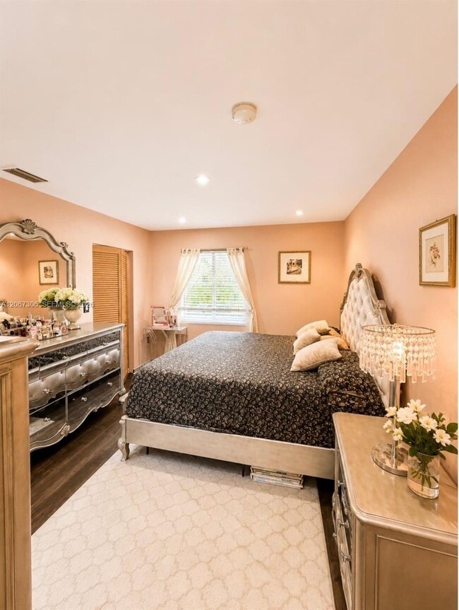 Photo - 17385 NW 7th Ave Unidad 2804