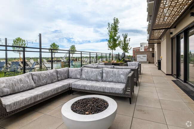 7th Floor Pool Deck