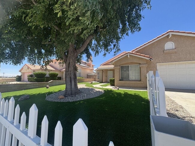 Photo - 2516 Starbrite Ave