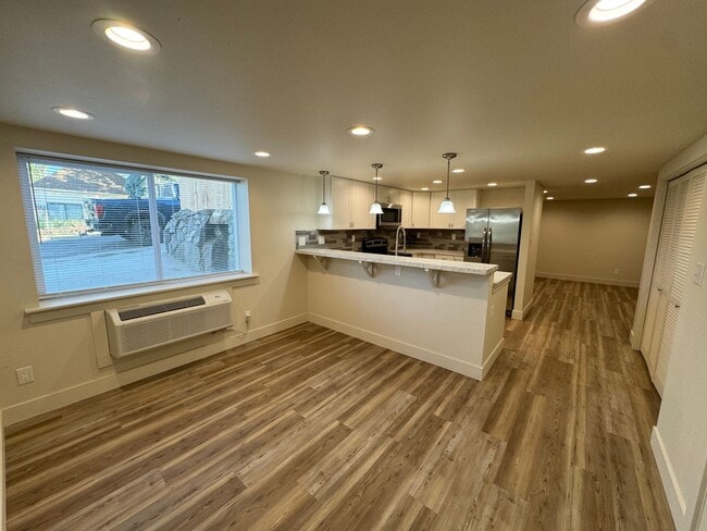 Photo - 410 Kittitas St Unit B