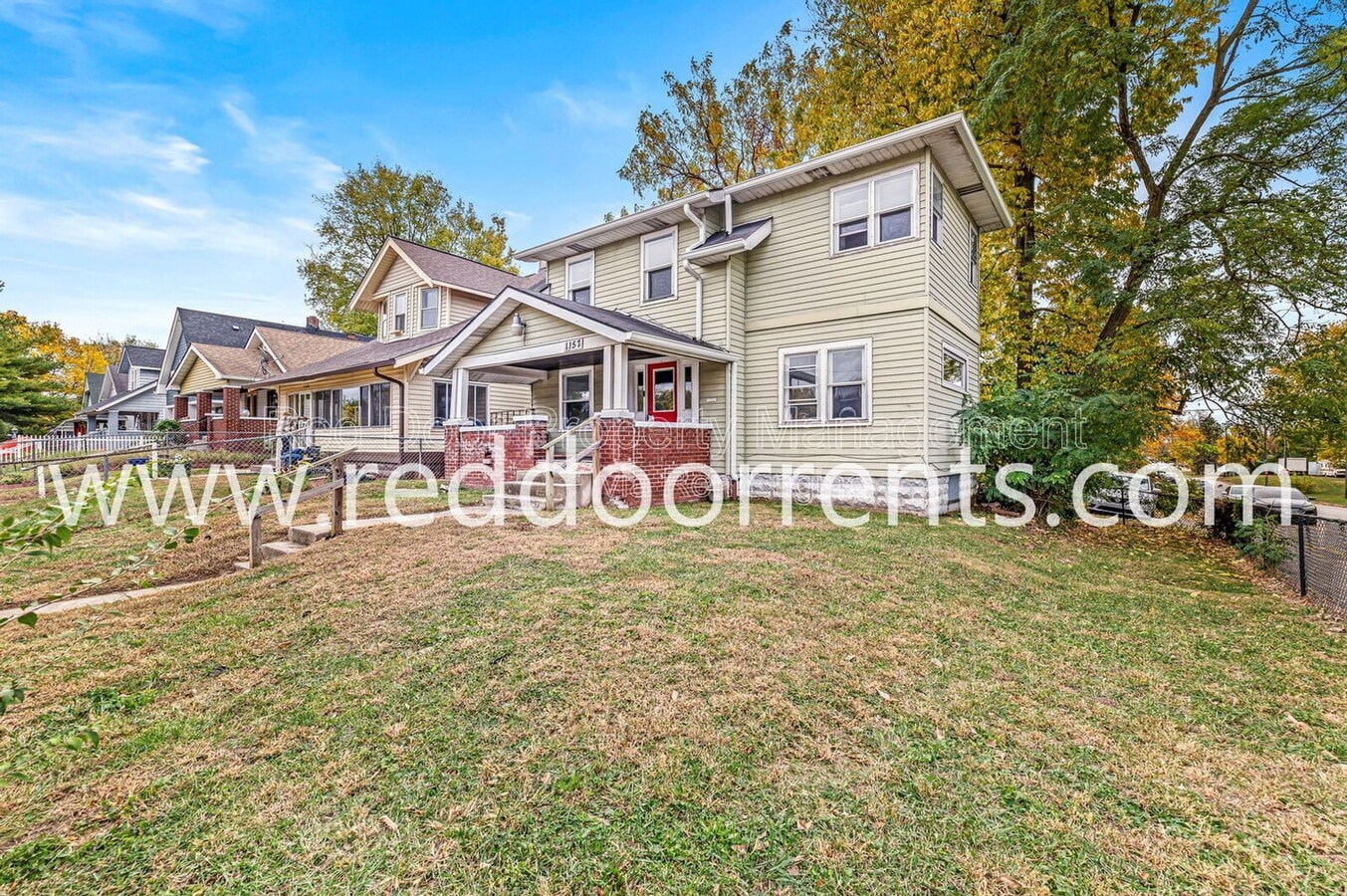 Photo - 1157 W 32nd St