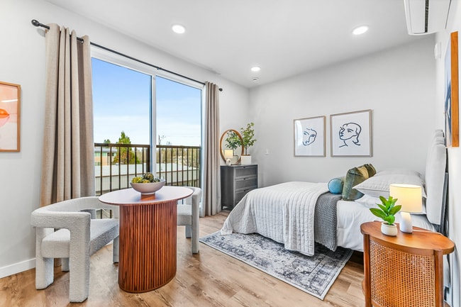 Studio (1).jpg - Cartwright Apartments