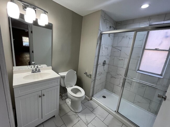 Photo - 1705 Sycamore St