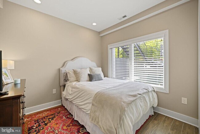 Photo - 800 21st St NE Unidad 1