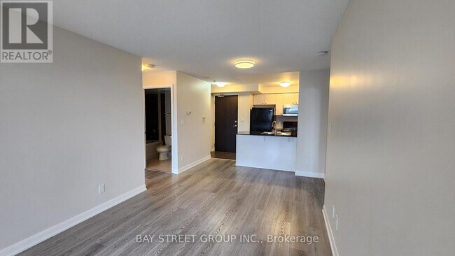 Photo - 5793 Yonge St Unit 903