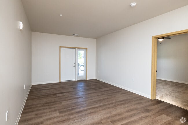 3BR, 2BA - 1,360SF - Living Room