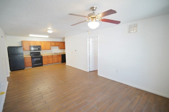 Photo - 3 Bed / 3 Bath Condo in Gated Community Unidad 833