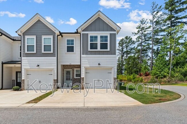 Building Photo - 301 Sumac Trail