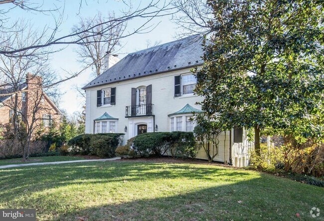 Building Photo - 4910 Hillbrook Ln NW Rental