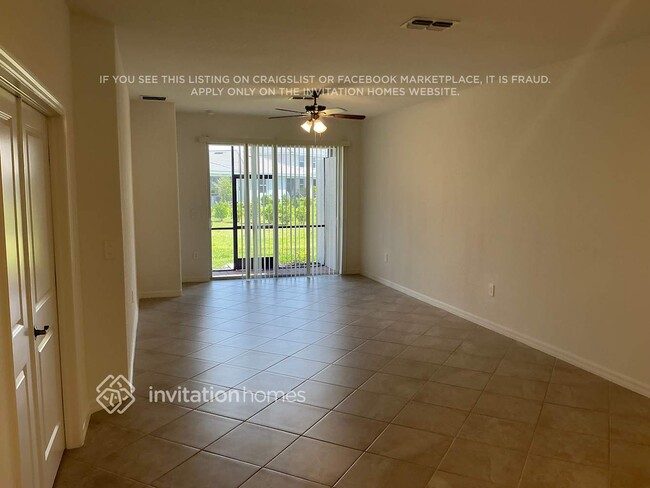 Photo - 2219 Dragonfruit Wy