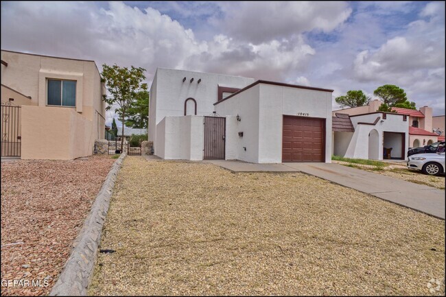 Building Photo - 10415 Ashwood Dr Rental
