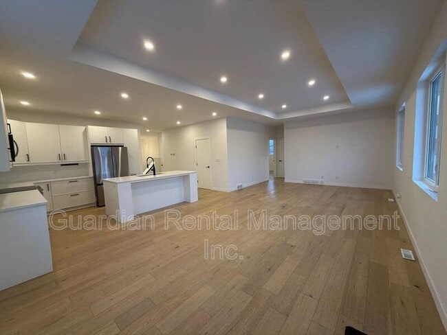 Building Photo - 2980 King George's Park Dr