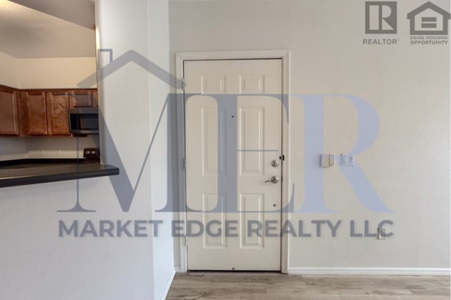 Photo - 2Bed/1Bath Apt at Thompson Peak/Frank Lloyd Wright! Ready for Immediate Move-In!