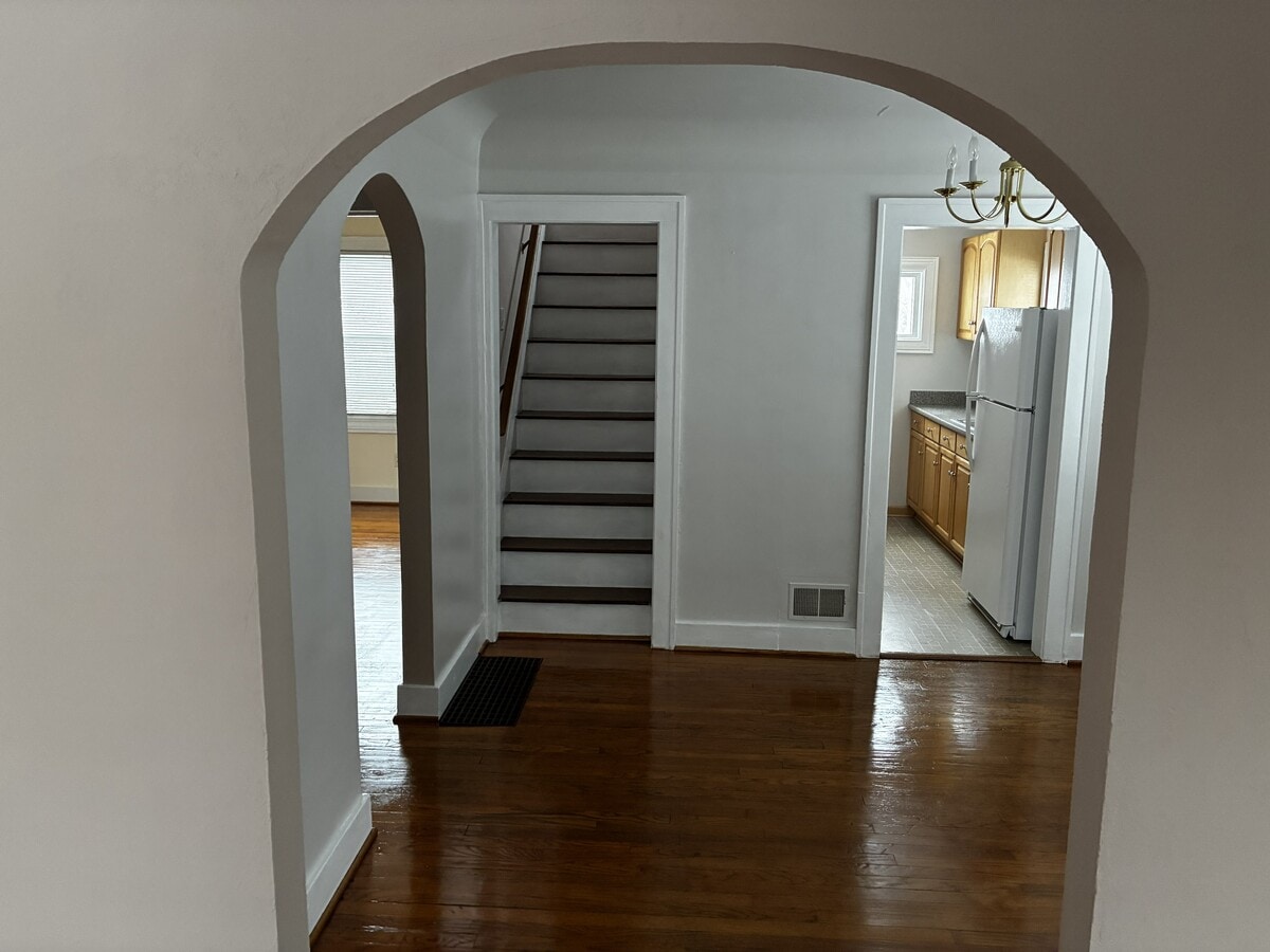 Photo - 85 E Strathmore Ave