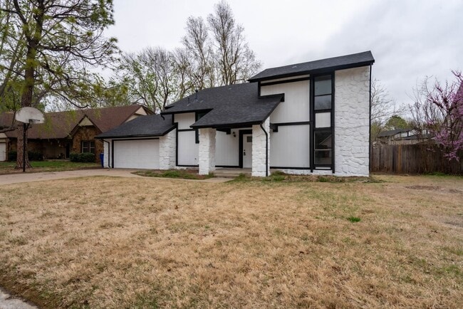 Photo - Gorgeous 3 Bedroom Remodel, BA Schools!