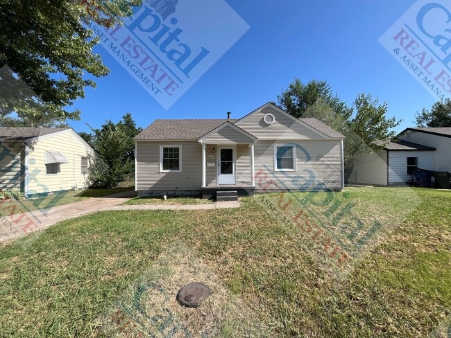 Building Photo - Cute 2 Bedroom with Detached Garage Rental