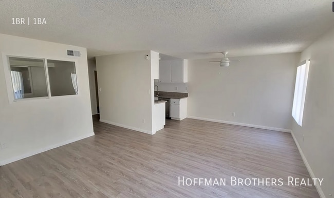 Photo - 5463 Kester Ave Unidad 213A Rental