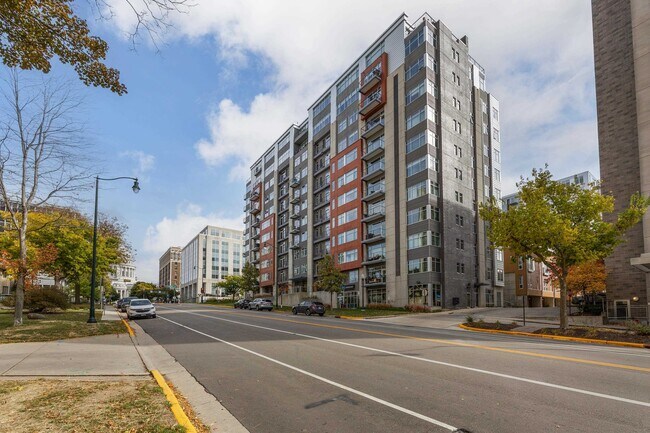 Photo - 309 W Washington Ave