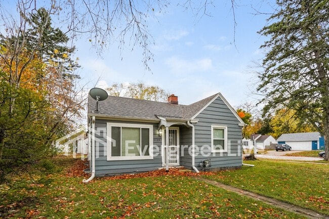 Building Photo - 5125 W Stark St