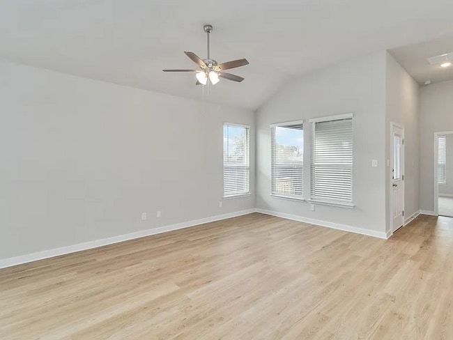 Photo - 358 Nespral Dr