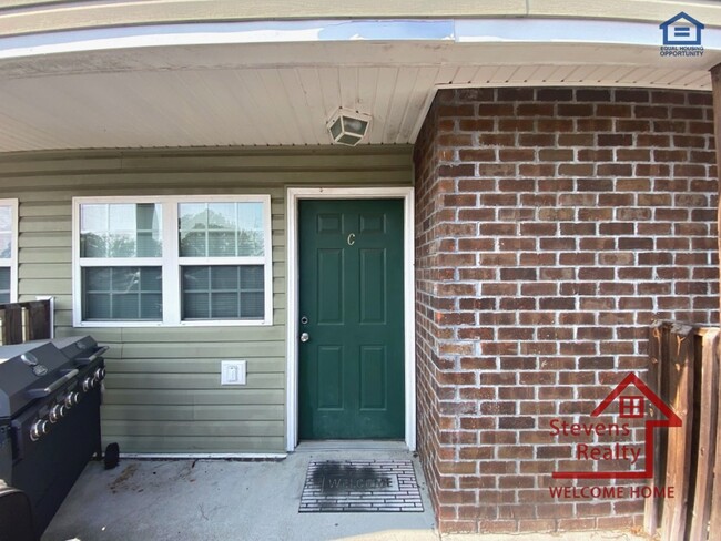 Building Photo - 1207 Holly Ave Rental