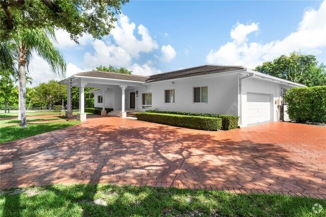 Building Photo - 8145 SW 132nd St Rental