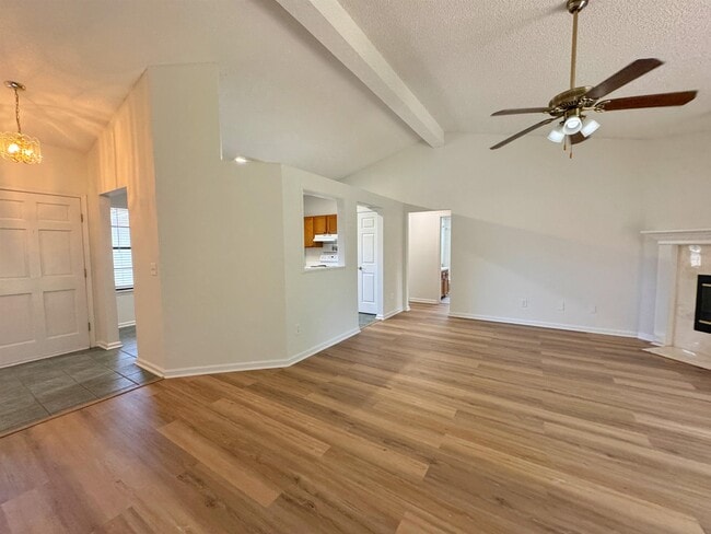 Photo - 2086 Magnus Ln