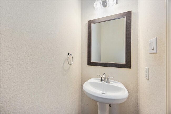 Photo - 3008 Clearview Cir