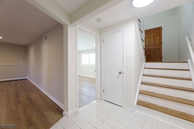 Photo - 71 Roosevelt St