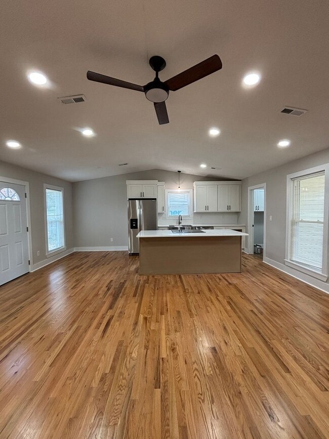 Photo - 414 Indian Trail