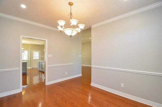 Photo - 759 Forest Ln Dr House