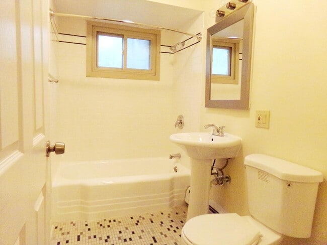 Photo - 810 Seward St Unit 303
