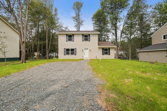 Building Photo - 8475 Bumble Bee Way