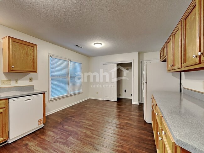 Photo - 29 Park Village Ln